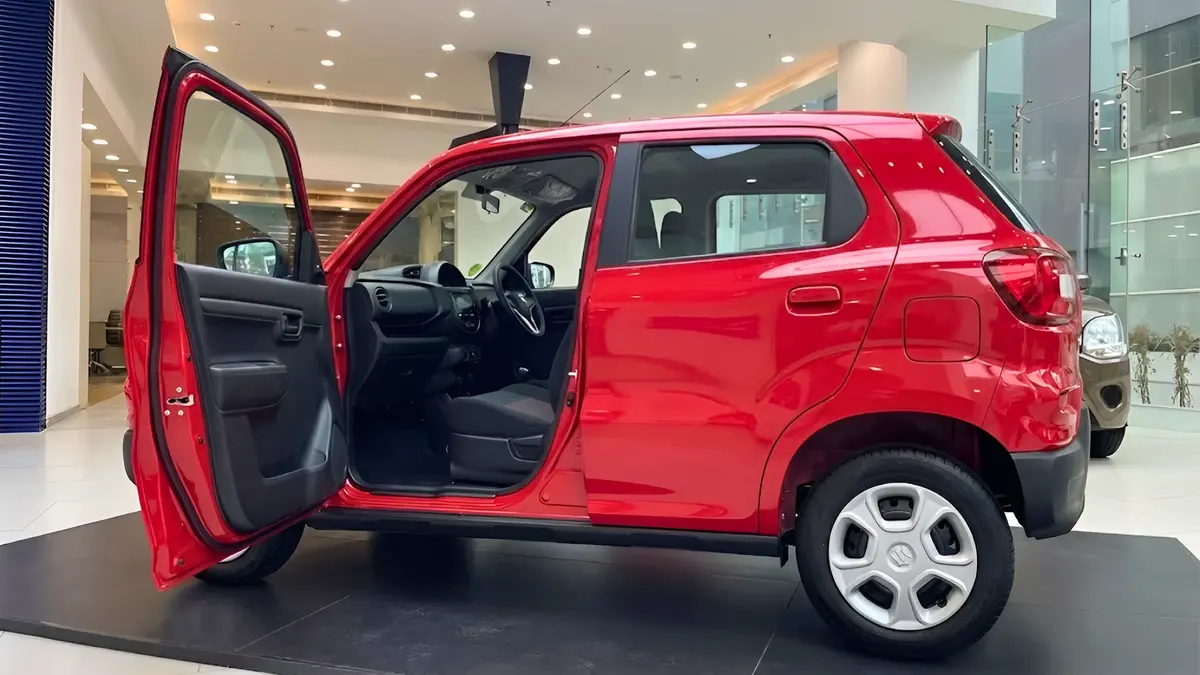 Hyundai Grand i10 2025: Stylish Hatchback with 22km/l Mileage & Premium Features With EMI Start From ₹9,850