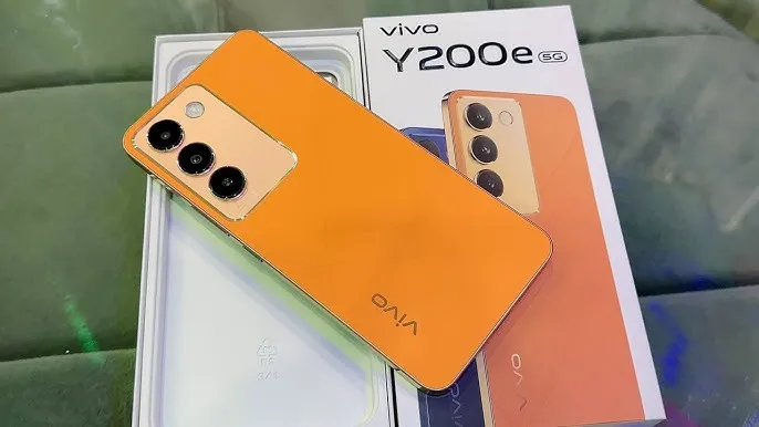 50MP OIS कैमरा और 6GB रैम के साथ लॉन्च हुआ Vivo का Y200e 5G प्रीमियम स्मार्टफोन, है आपके बजट में, जाने दाम